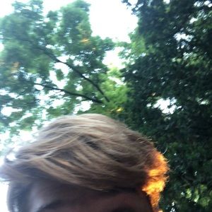 Meet your Posher, Casey